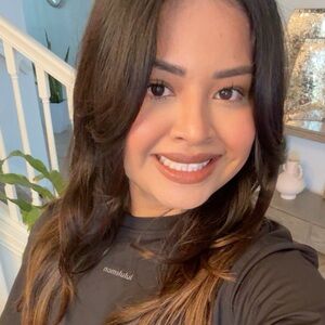 Meet your Posher, Yari